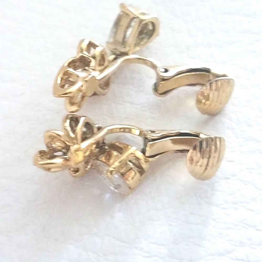 Vintage Goldtone Rhinestone Clip-on Earrings - Picture 2 of 6